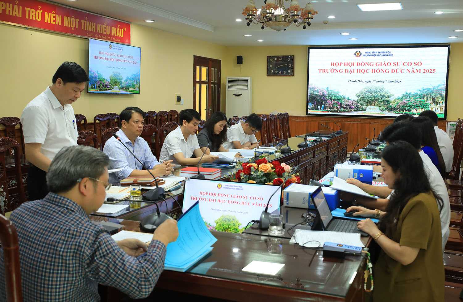 Hội đồng Giáo sư cơ sở Trường Đại học Hồng Đức tổ chức phiên họp thứ 3 